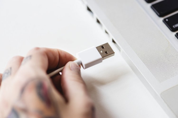 How to block USB drive in Windows 10