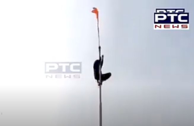 विश्व हमें भारतीय गणतंत्र दिवस पर देख रहा है और हम दुनिया के सबसे बड़े लोकतंत्र के रूप में विफल रहे।